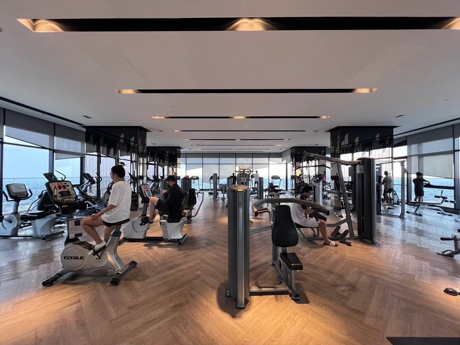 โพลิแทน รีฟ คอนโด - POLITAN RIVE CONDO (VIP)