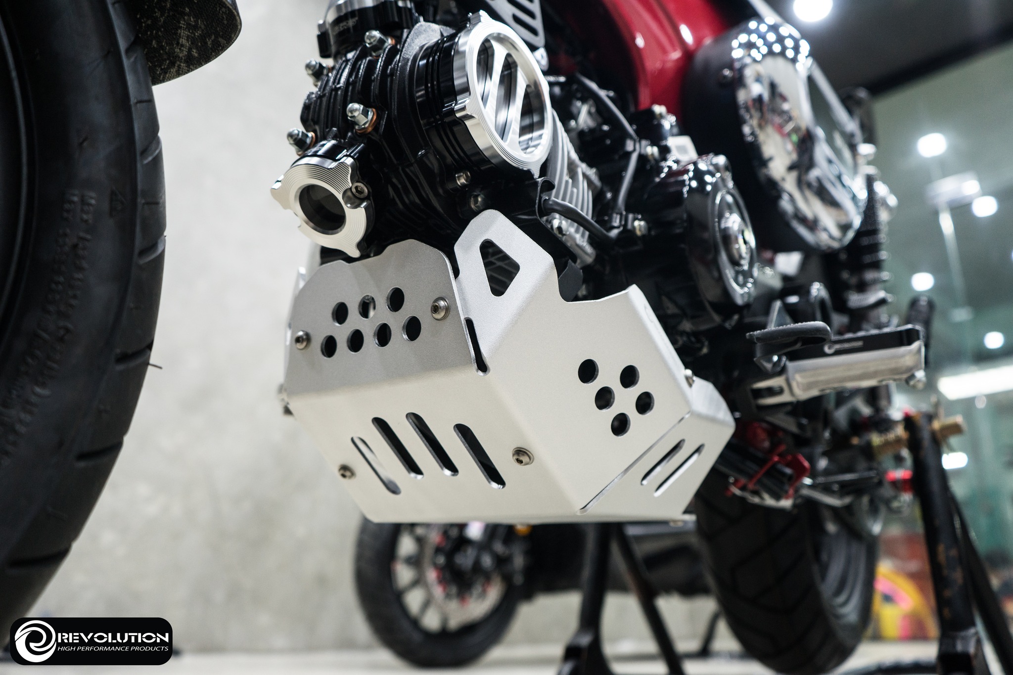 การ์ดท้องเครื่อง 2D (อลูมีเนียม) REVOLUTION ST-125Dax/GROM : MSX-125/MONKEY-125 (5 เกียร์) ราคา 2,980 บาท/ชุด