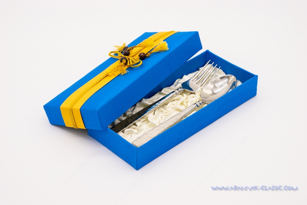 ชุดช้อนส้อม 1 คู่ ในก่อง ลานนา