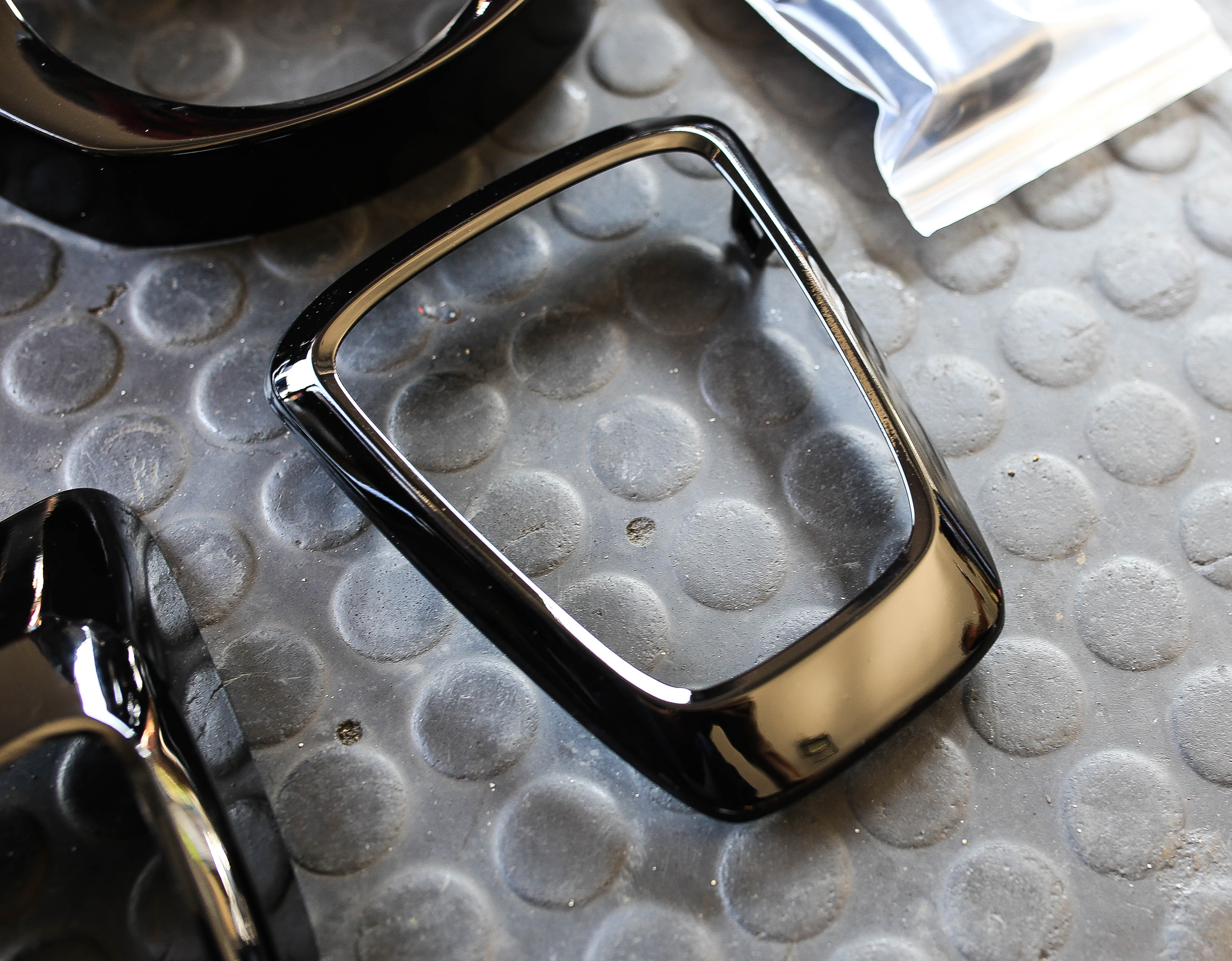 ชุดสี 4 ชิ้น Giorno125/สีดำเงา ครอบไมล์/ครอบไฟท้าย/ครอบโลโก้/ครอบไฟหน้า