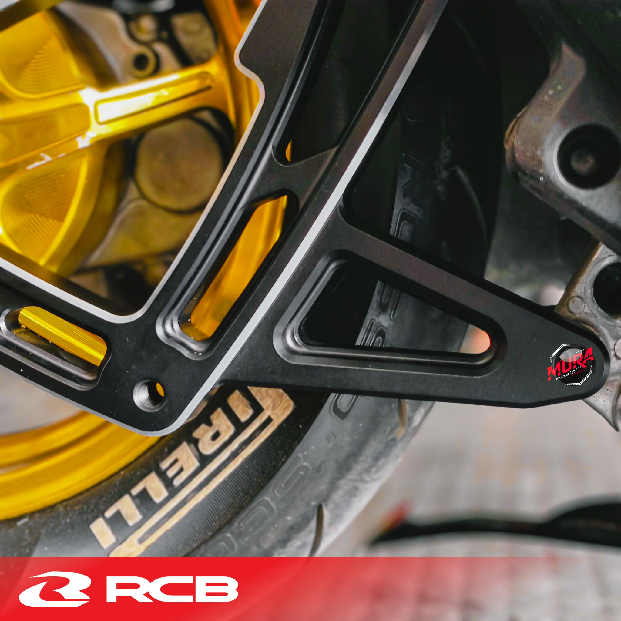 สวิงอาร์ม CNC จากทางแบรนด์ RCB รุ่น : Giorno+ มาพร้อมบูทปิดรูสวิงอาร์มแบบลงตัวสุดๆไม่ต้องไปหาซื้อเพิ่ม และที่สำคัญ ยังสามารถถอดหูยึดท่อเดิมออกได้ด้วย RCB CNC Alloy Swing Arm – ความแข็งแกร่งและความเบาที่มาพร้อมกัน อัปเกรดเพื่อสมรรถนะที่เหนือกว่า ราคา5500