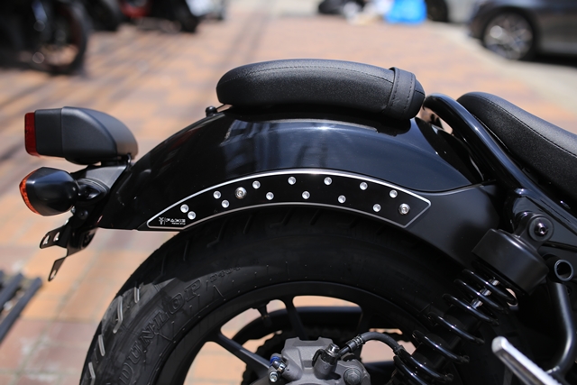 คิ้วบังโคลนหลัง FAKIE HONDA REBEL 300-500 ราคา 1100