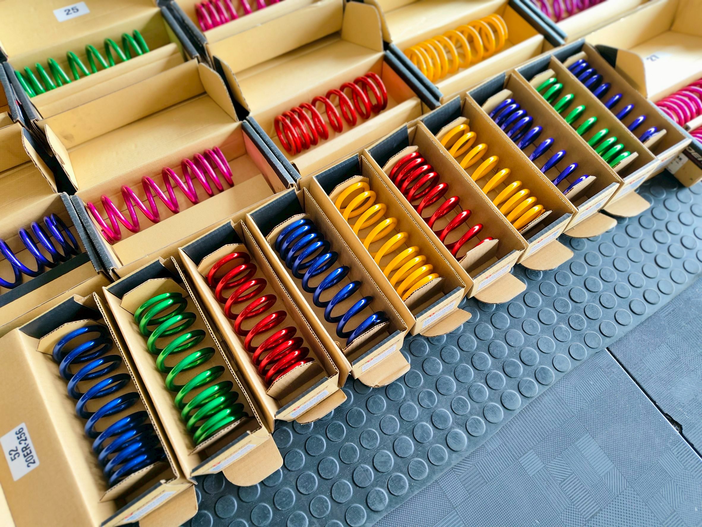 สปริงโช้คหลังงานทำสีพาวเดอร์โค้ท สำหรับโช้ค Profender X-Series Giorno125+