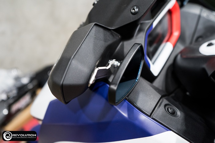 กระจกหลบจ่า ทรงCRG พร้อมขายึดหน้ากาก revolution NEW X-MAX 300