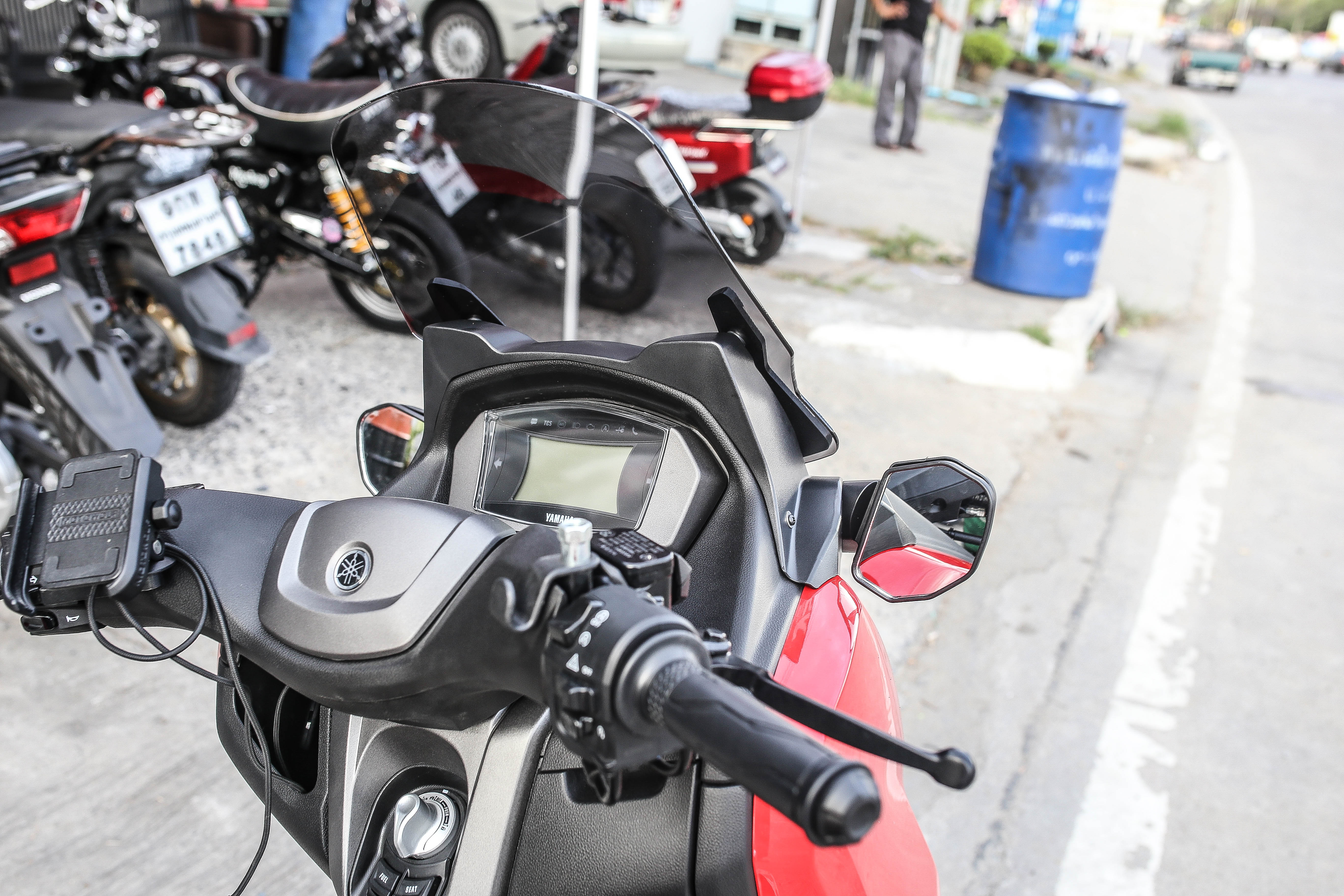 ชิวหน้าทรงสปอร์ต แบบมีกระจกมองข้างในตัว Yamaha nmax 2021 ถึง 2023 - 2,150/set - วัสดุพลาสติก ABS ฉีดขึ้นรูปพร้อมกระจกเงา - สำหรับรุ่น NMAX 2020-2023