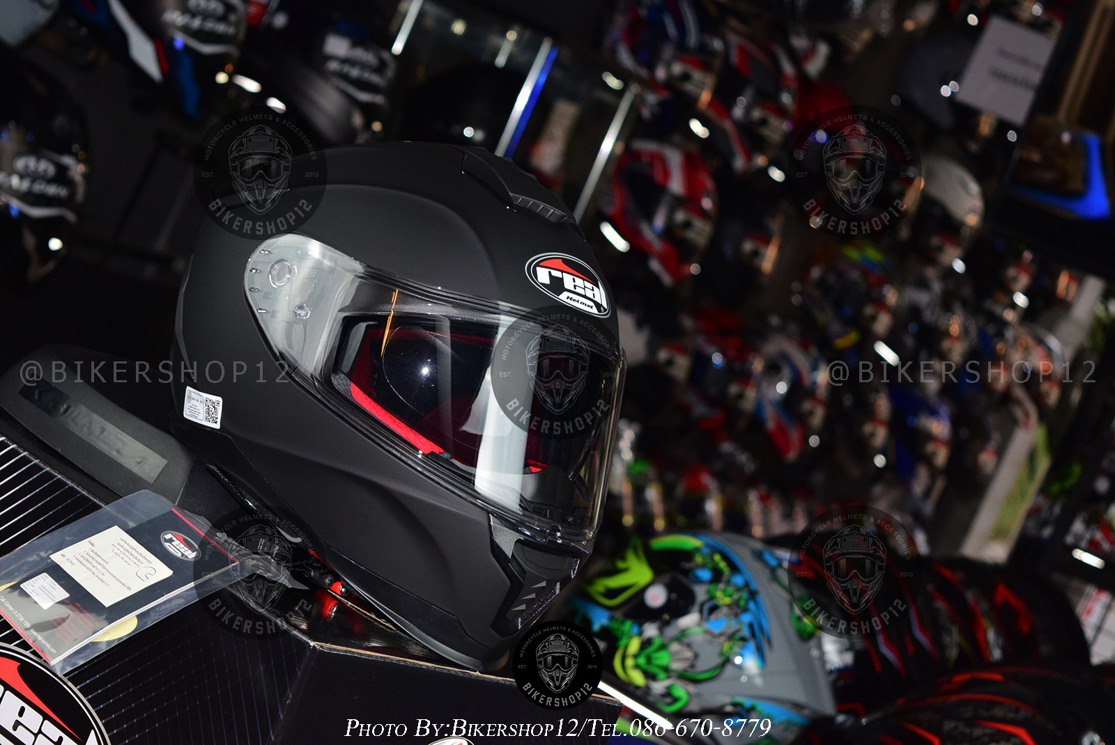 หมวกกันน็อค REAL รุ่น Hurricane สีดำด้าน