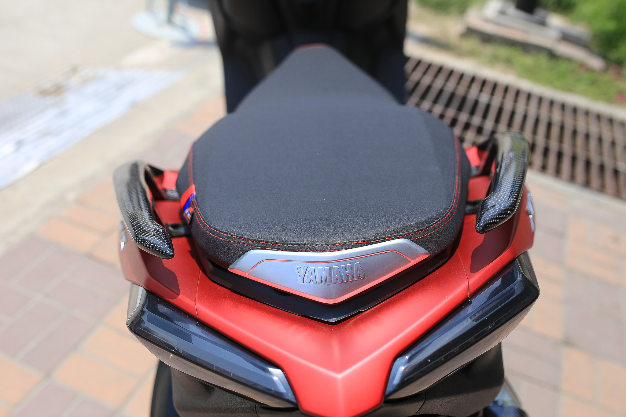 เบาะแต่ง Xmax 300 ทรงปาดบาง (โครงเทียม) by Noi Watdan