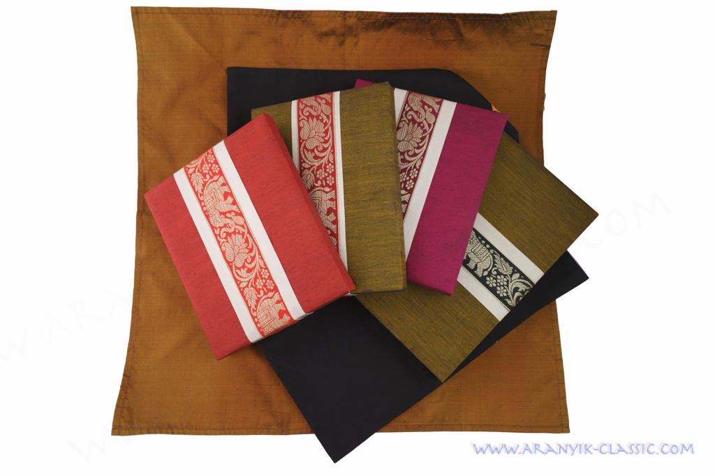 กล่องของขวัญผ้าไหม อย่างดี รูปช้าง ตามขนาดบรรจุ