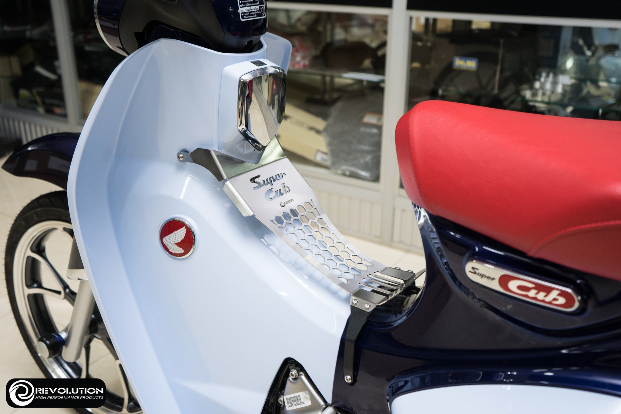 กันลาย (สแตนเลส) REVOLUTION C-125 CUB