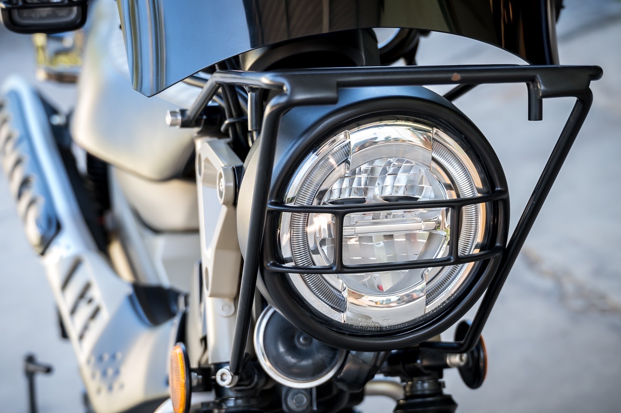 ชุดครอบไฟหน้า Motolord CT125