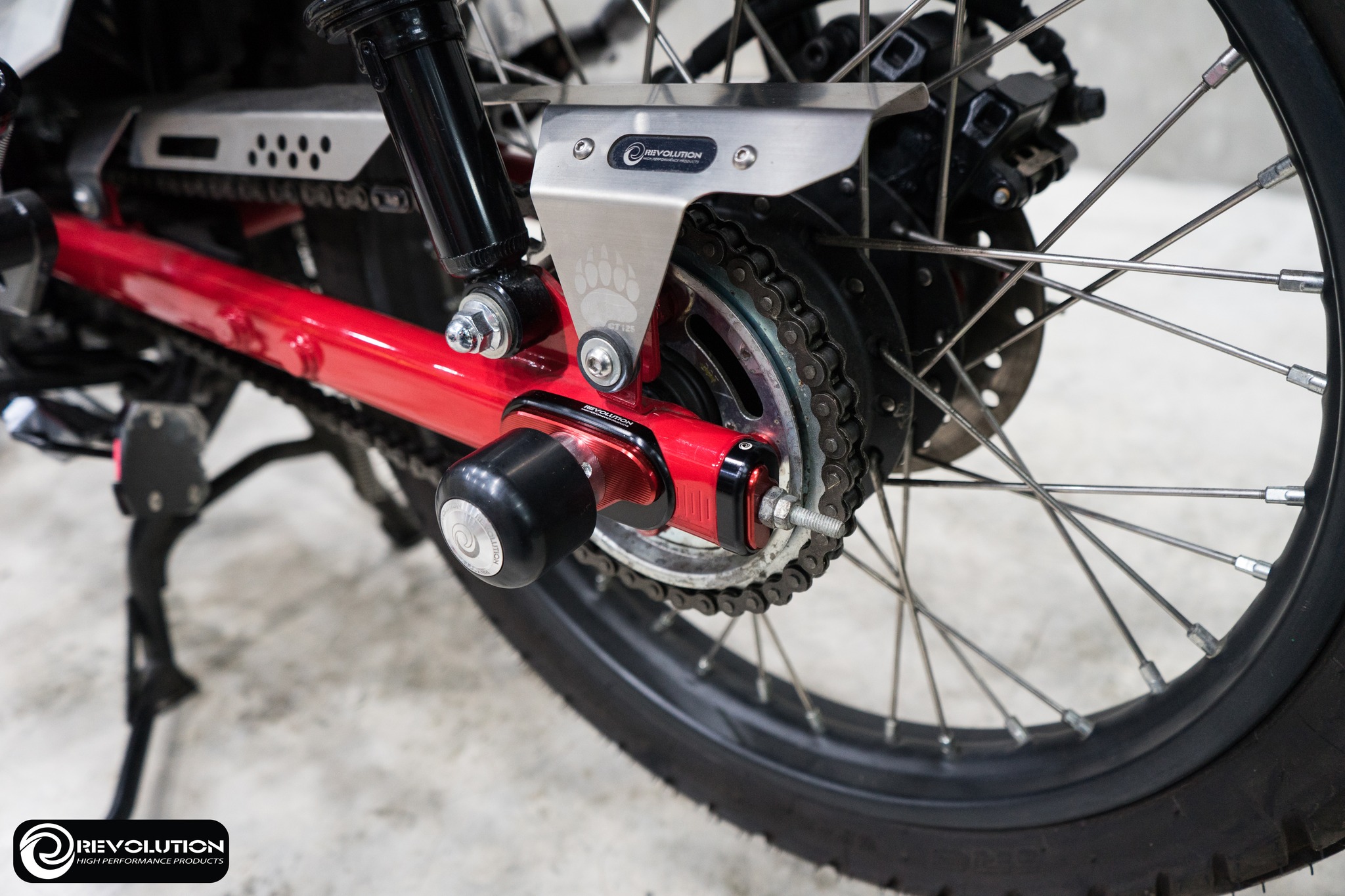 ชุดฝาปิดสวิงอาร์ม REVOLUTION C-125 Supercub/CT-125