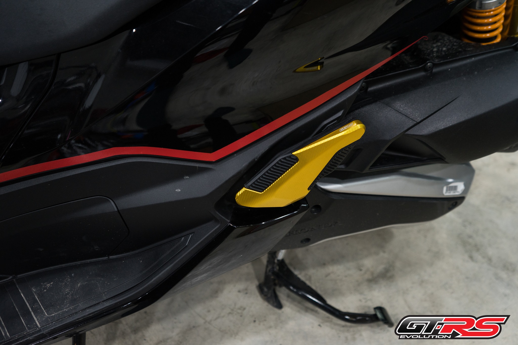 พักเท้าหลัง CNC GTRS PCX-160 ราคา 1,480 บาท/คู่