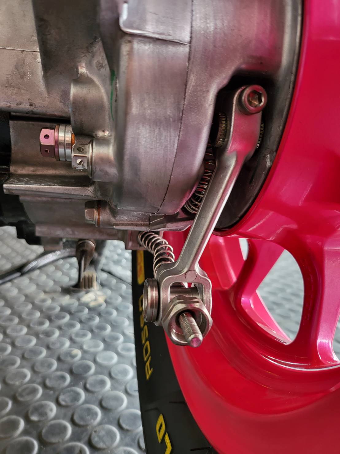 มือลิงเบรคหลังพร้อมสปริง GIORNO+ - เงิน- แดง- น้ำเงิน ราคา 550 บาท/ชุด