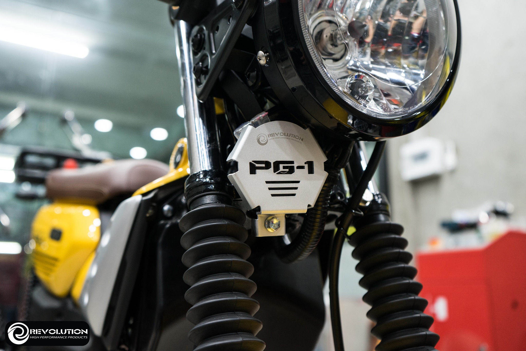 บังแตร (อลูมิเนียม) REVOLUTION PG-1