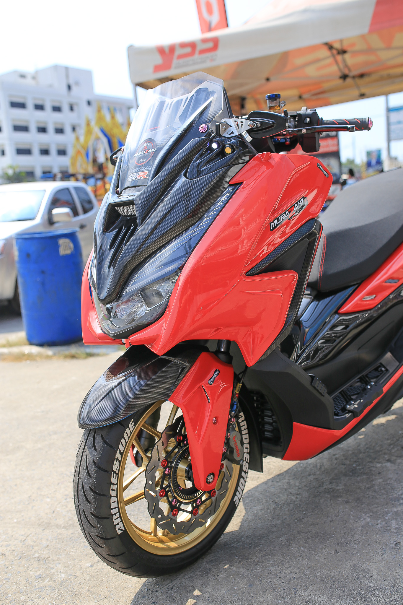 กระจกยึดข้างชิวหน้าพร้อมขายึดสแตนเลส Revolution