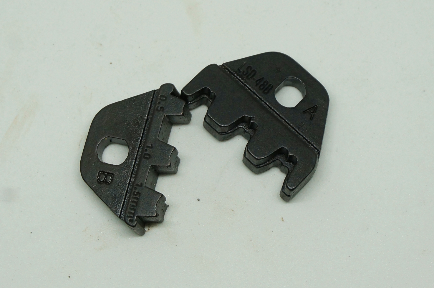 หัวเข้าสาย RB-48B