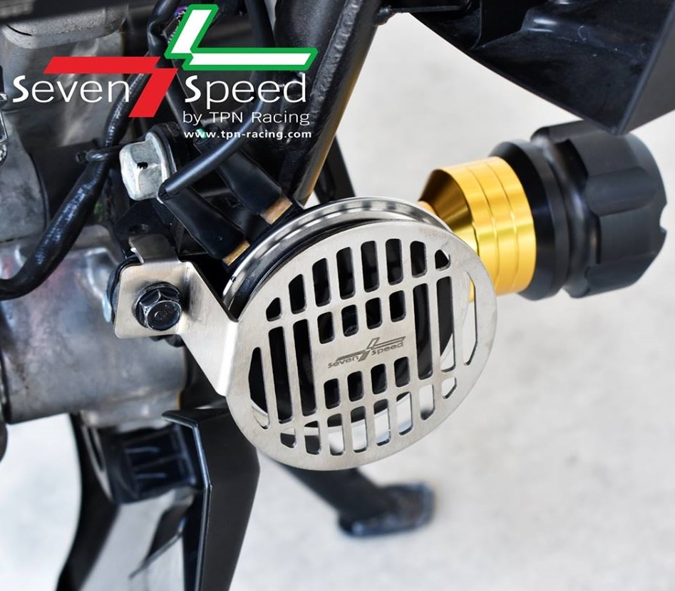 บังแตร สแตนเลส CB150R Stainless Horn Cover for Honda CB150R มี 3 ลายให้เลือก -ลายดาว -ลายรังผึ้ง -ลายแคปซูล ราคา250