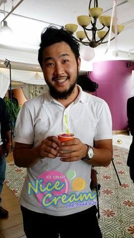 ออกบูธแจกไอศครีม งานแต่งคุณนฤมล & คุณพิสิท @ ร้านบิวริมน้ำ วันที่ 24 ธ.ค. 2559