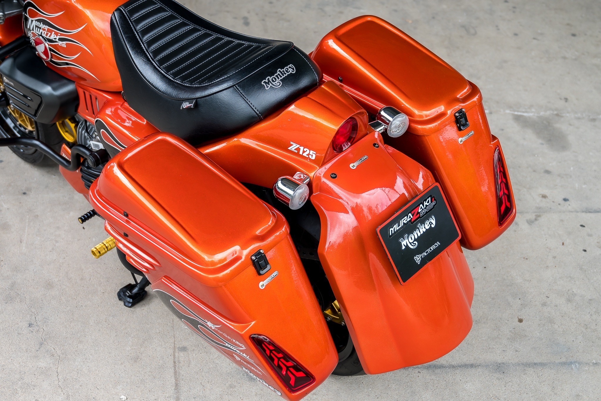 ชุดแต่งMonQeyKingBKK monkey125