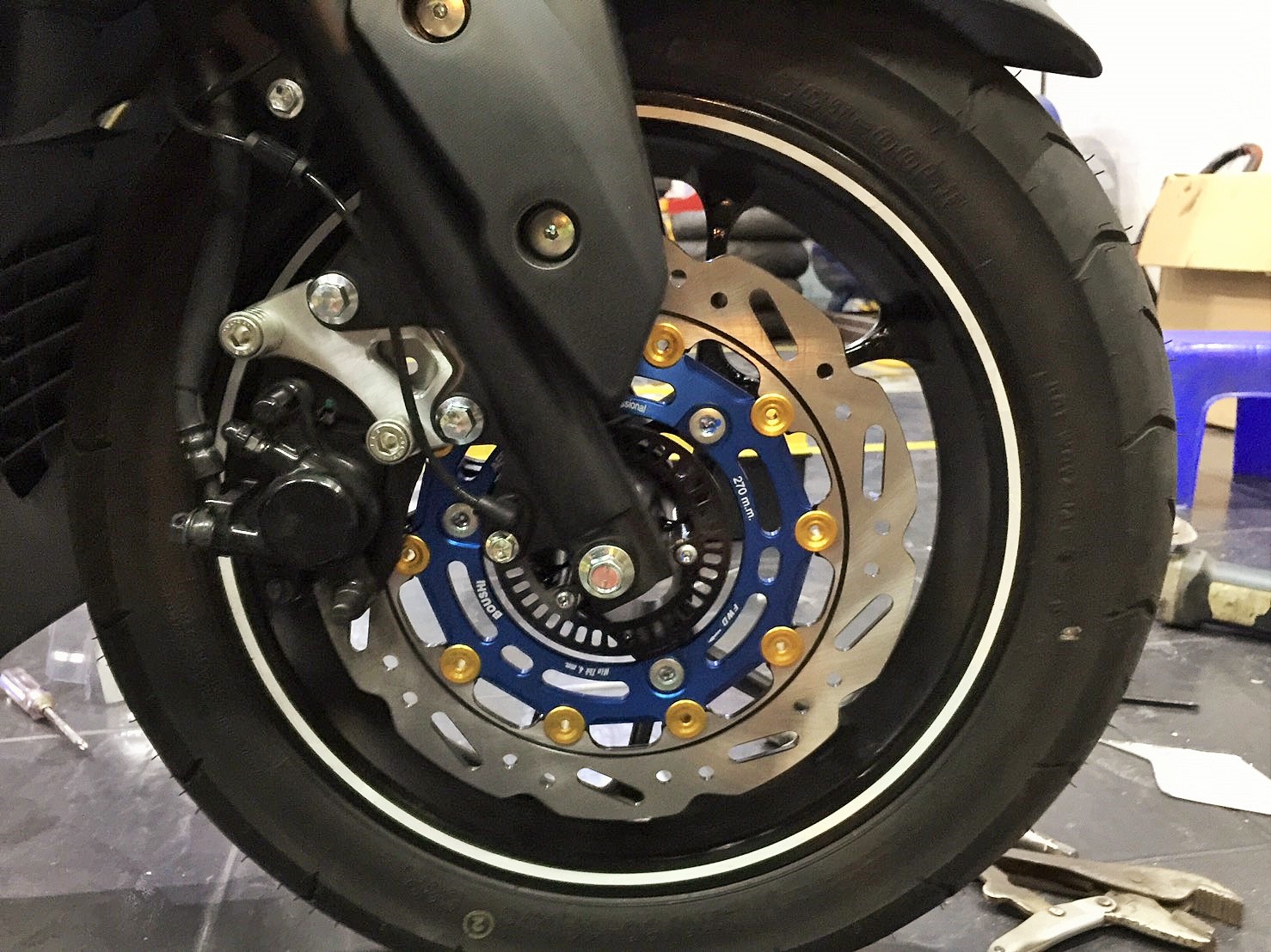 จานโต 270 MM BOSHI ใส่ AEROX พร้อมขาจับ