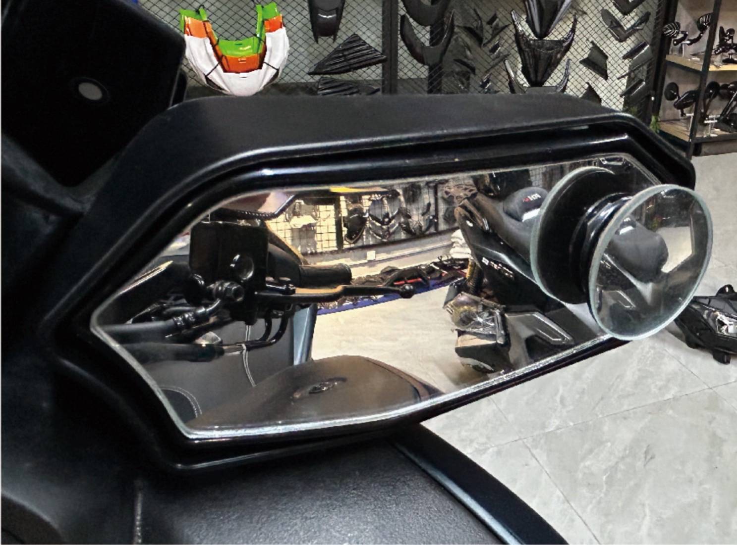 กระจก XMAX rcpw ราคา 950 บาท