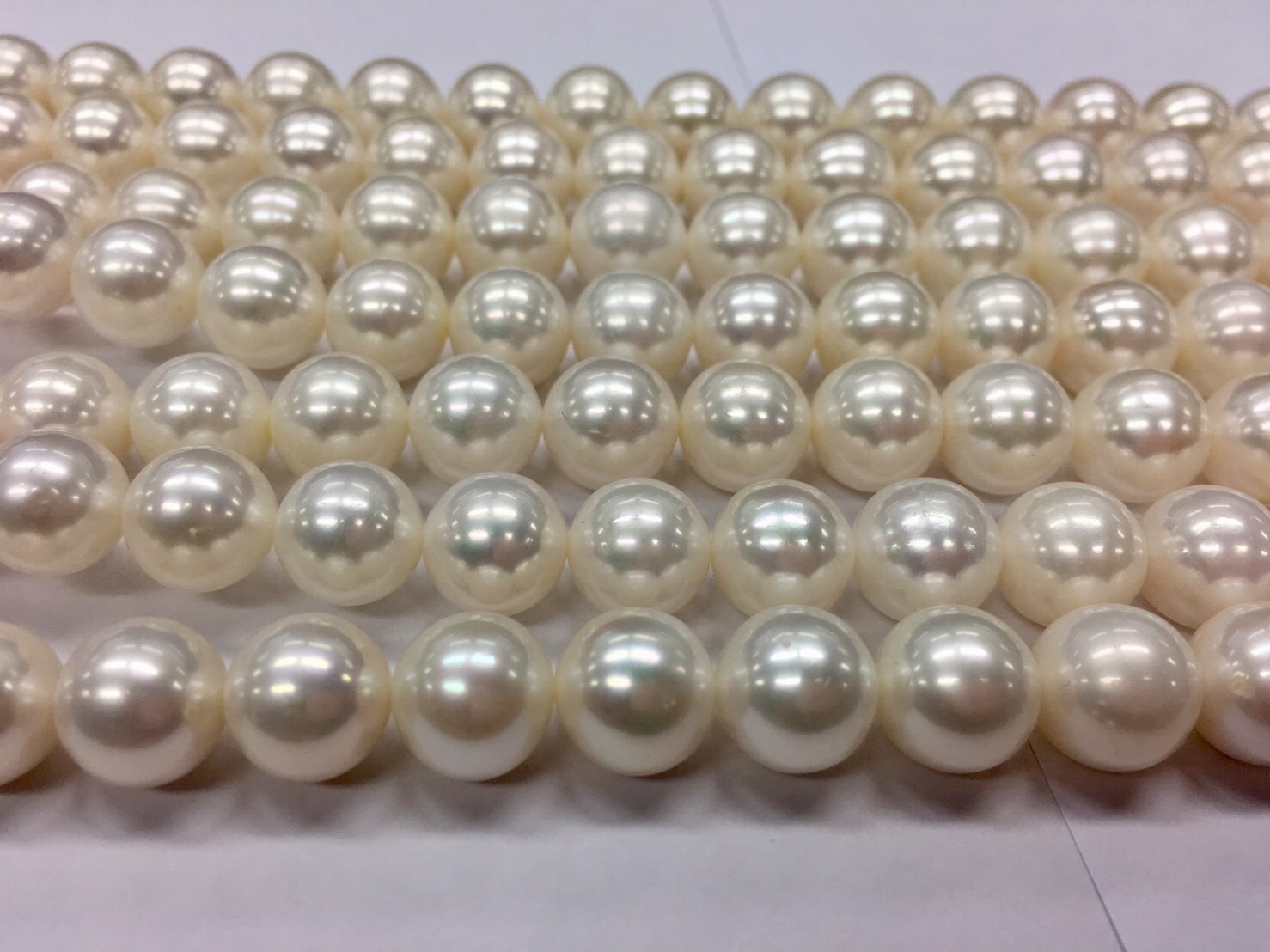 สร้อยคอไข่มุกแท้ 8.5-9 มิล กลม สีขาวอมชมพุ AA++