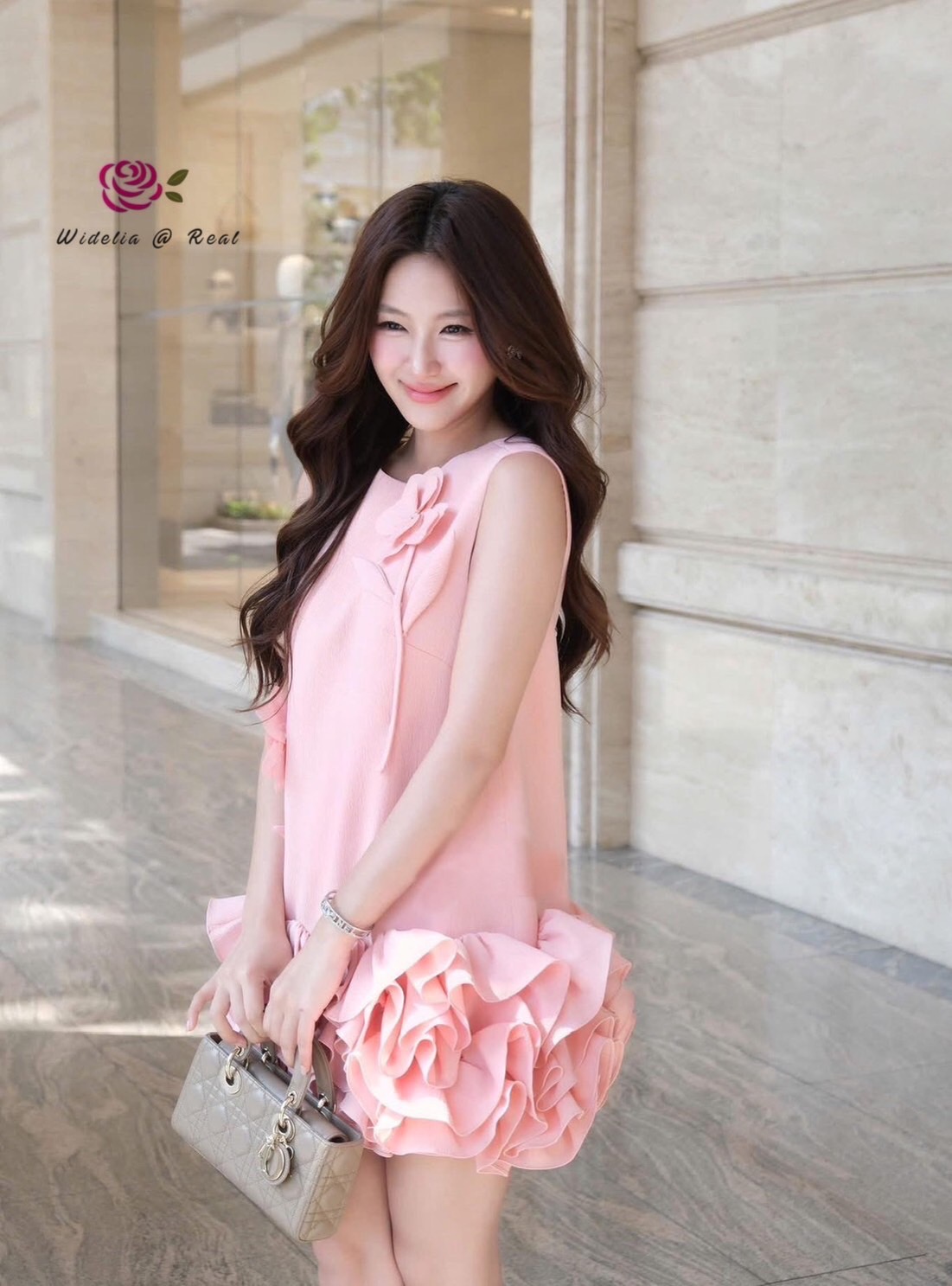 Korea Dress เดรสทรงปล่อยแขนกุด เย็บดอกไม้ป๊อปอัพ