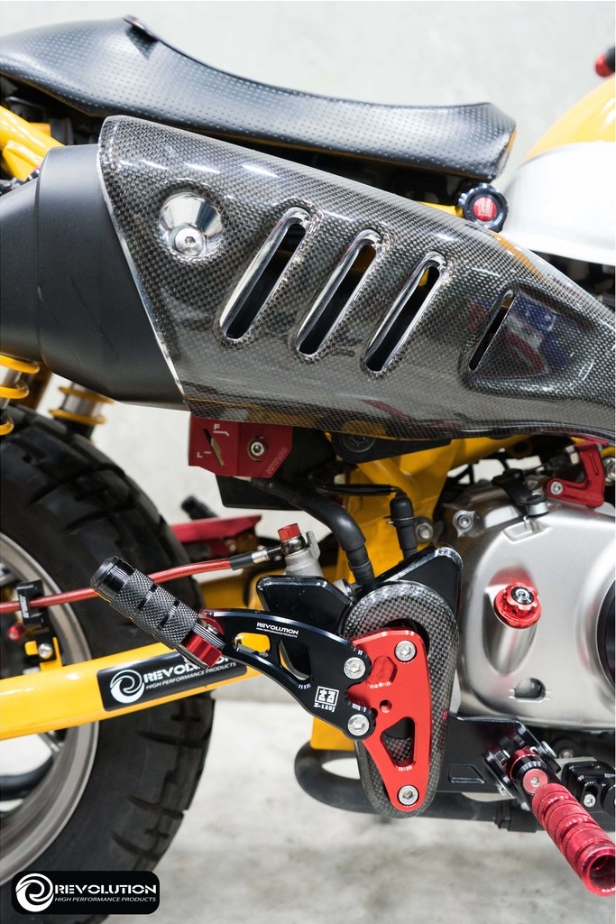 พักเท้าหลัง Honda monkey 125 revolution V2 ราคา2800 มี5สี