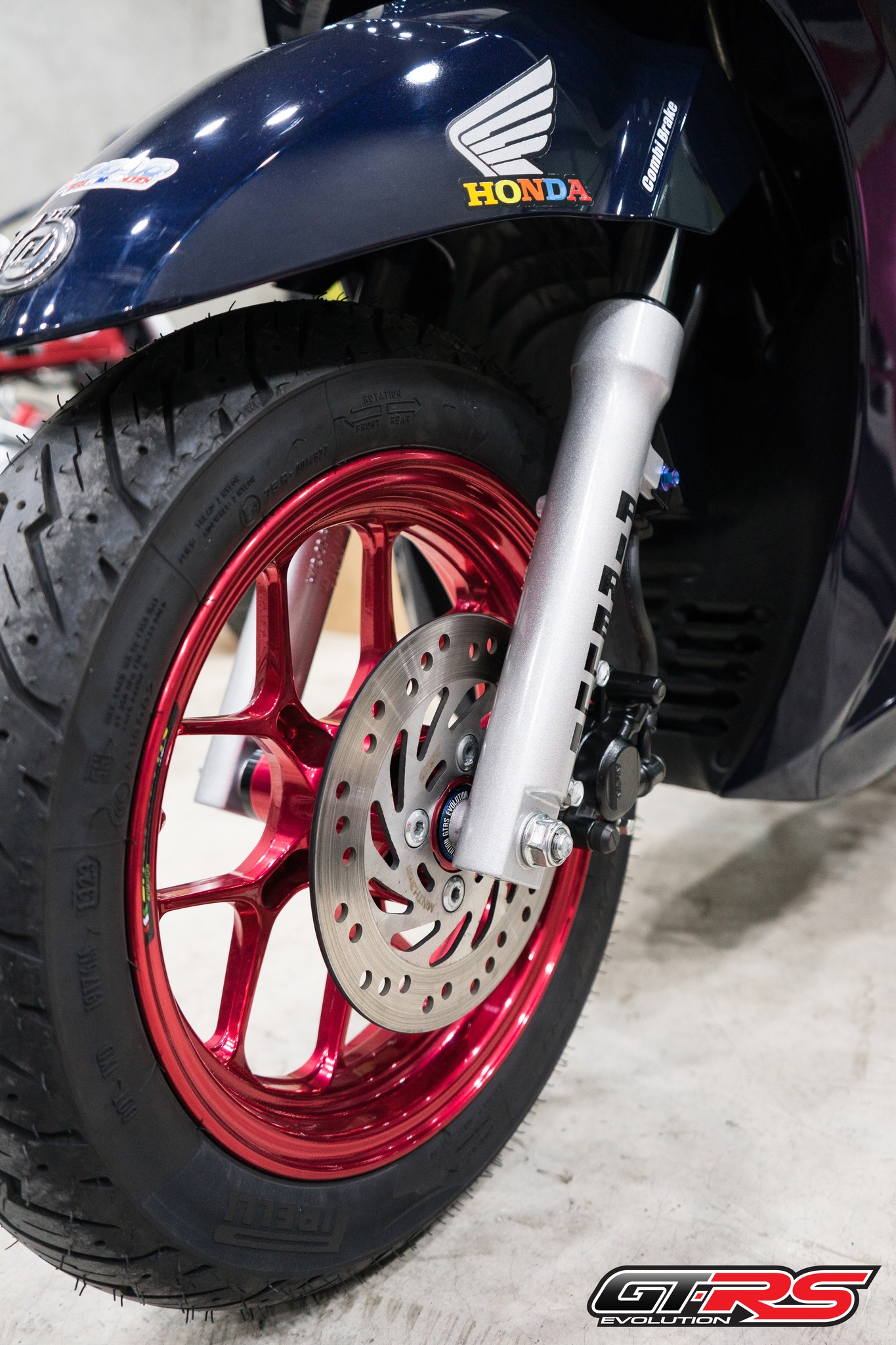 บู๊ชล้อหน้ากลึง CNC ทูโทน GTRS LEAD-125 มี 4 สีให้เลือก