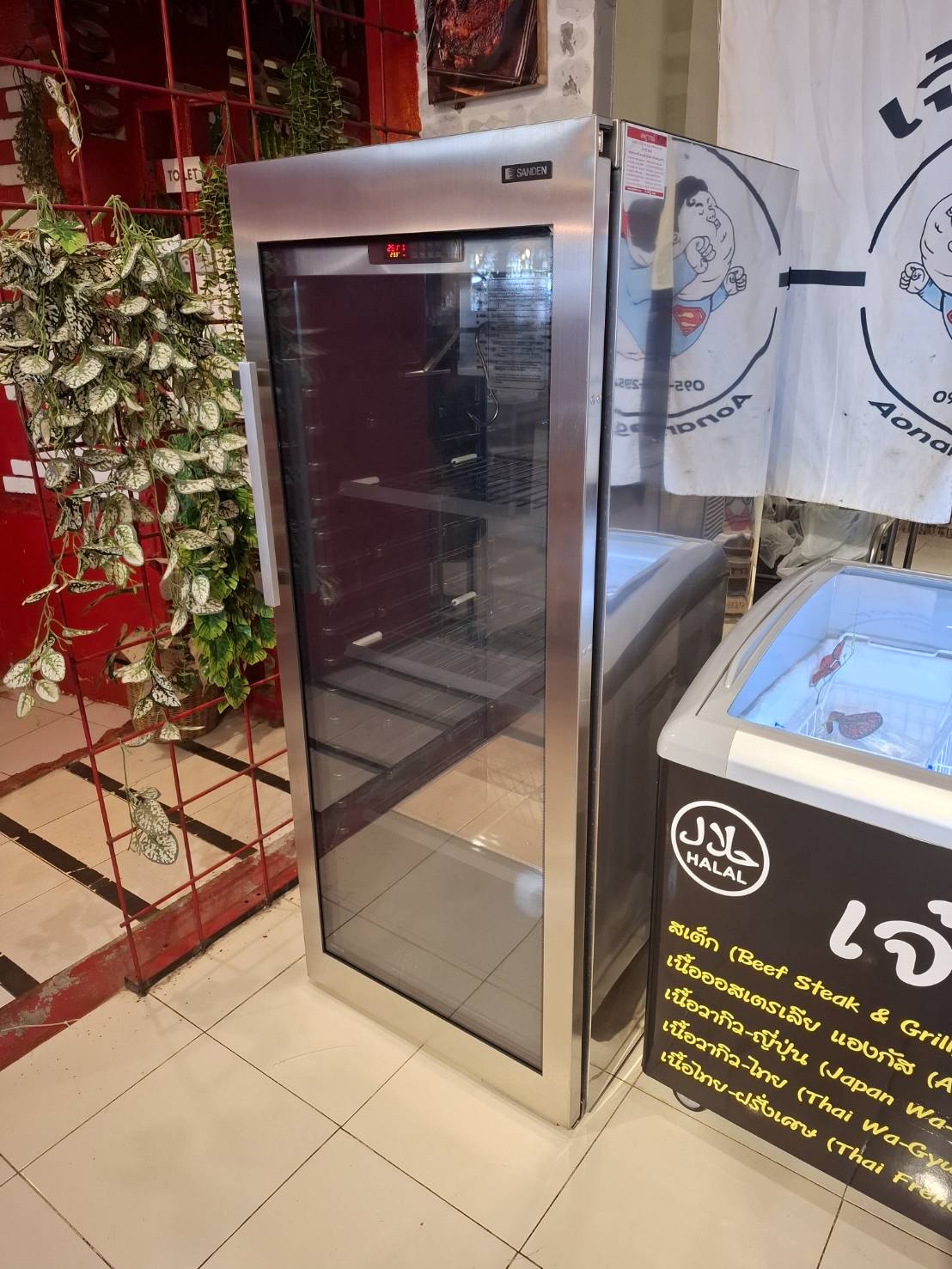 ตู้เนื้อดรายเอจ รุ่น SDR-0320 Dry Aged Refrigerator SANDEN INTERCOOL ขนาด 70x81x166.2 ซม. ขนาดความจุ 490 ลิตร / 17.3 คิวบิกฟุต