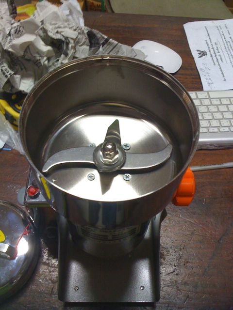 เครื่องโม่ยา บดสมุนไพร บดยา