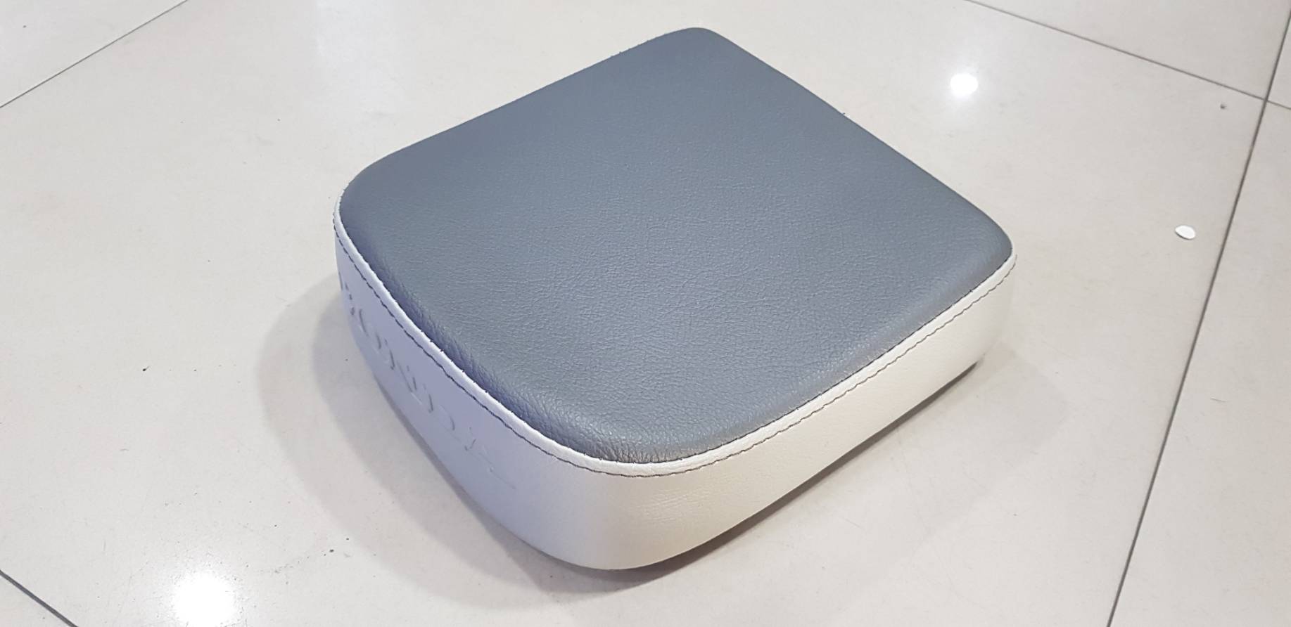 เบาะหลังหน่อยวัดด่านใส่กับตะแกรง HMJ HONDA C125 ราคา1680 สีเทากับแดง