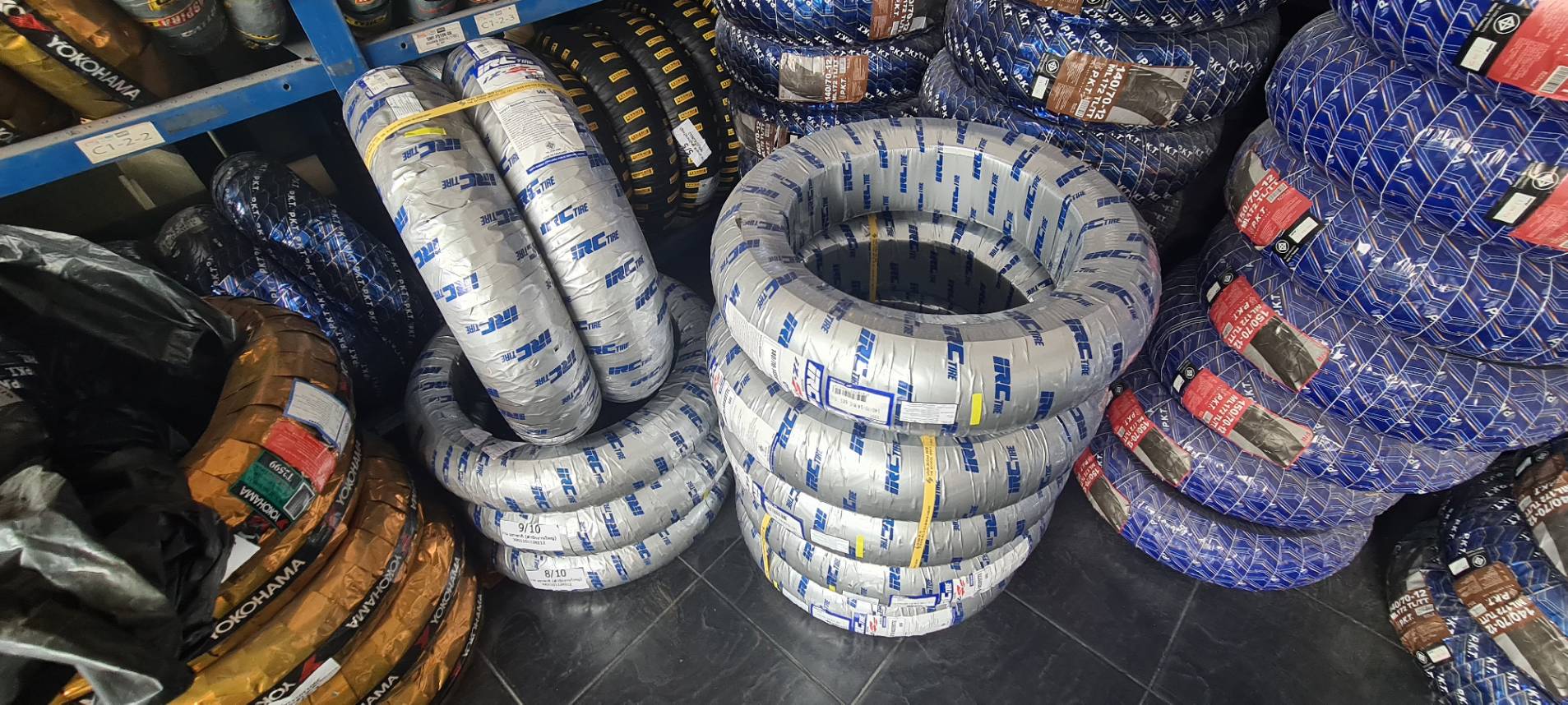 ยางIRC รุ่น Izs - s99T Scooter X-MAX300 FORZA300-350 120/70-14 140/70-14 ราคาคู่ละ 3690