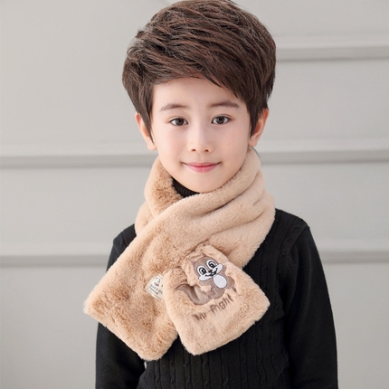 (พร้อมส่ง)ผ้าพันคอเด็กใส่ได้ชาย-หญิง แบบสอด เนื้อขนนุ่มมาก ปักลายกระรอก สีน้ำตาล