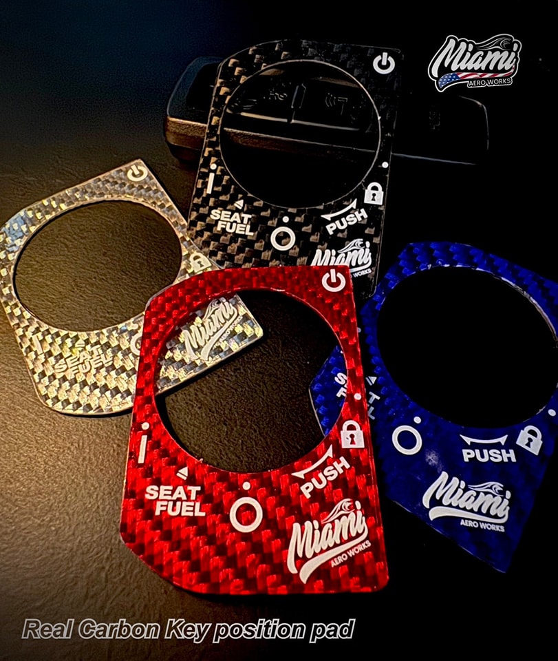 ครอบกุญแจ แต่ง เพียวคาร์บอน MIAMI Real Carbon Key position pad สำหรับ PCX160 ปี21-24,Lead125,Giorno,ADV160 มีให้เลือกตอนนี้ ถึง8สี - Black classic “สีดำคลาสสิค - Blue sky “สีน้ำเงิน ฟ้าคราม - Red Burn “แดงเพลิง“ - Silver Light “แสงสีเงิน“ - Orange u “ส้มข
