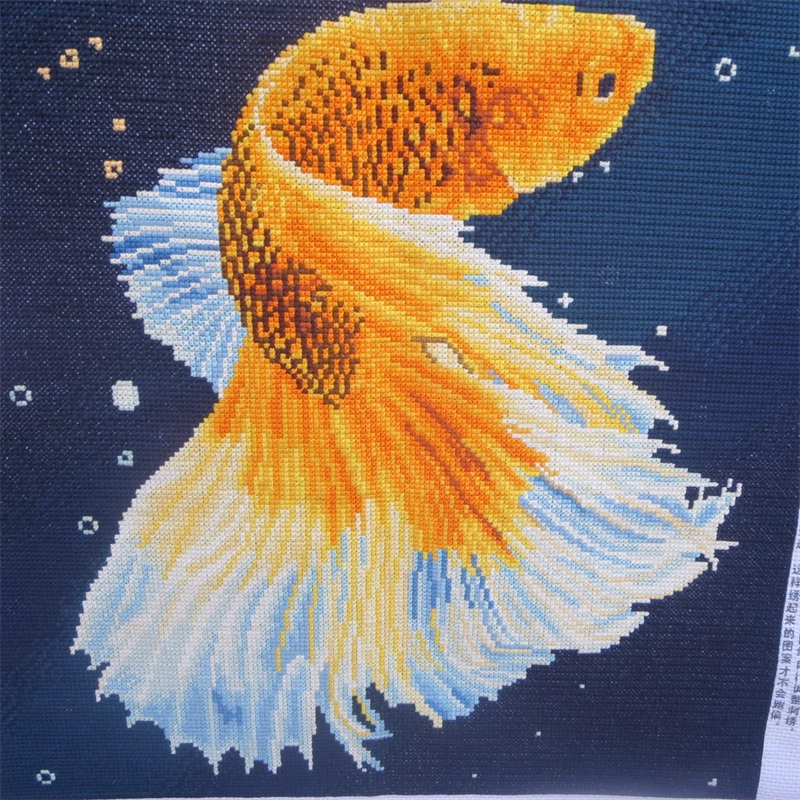 pla-1153 *สินค้าหมด* ชุดปักครอสติช ลายคู่ปลากัดฟ้าทอง (ปักเต็มผืนผ้า ไม่มีเดินเส้น ผ้า11CTพิมพ์ลาย ปัก 3 เส้นเล็ก) ขนาด 50*90 ซม.ผ้าครอสติช 11CTพิมพ์ลายปักบนผ้า ไหมคอตตอน 31 สี ผังลาย เข็ม