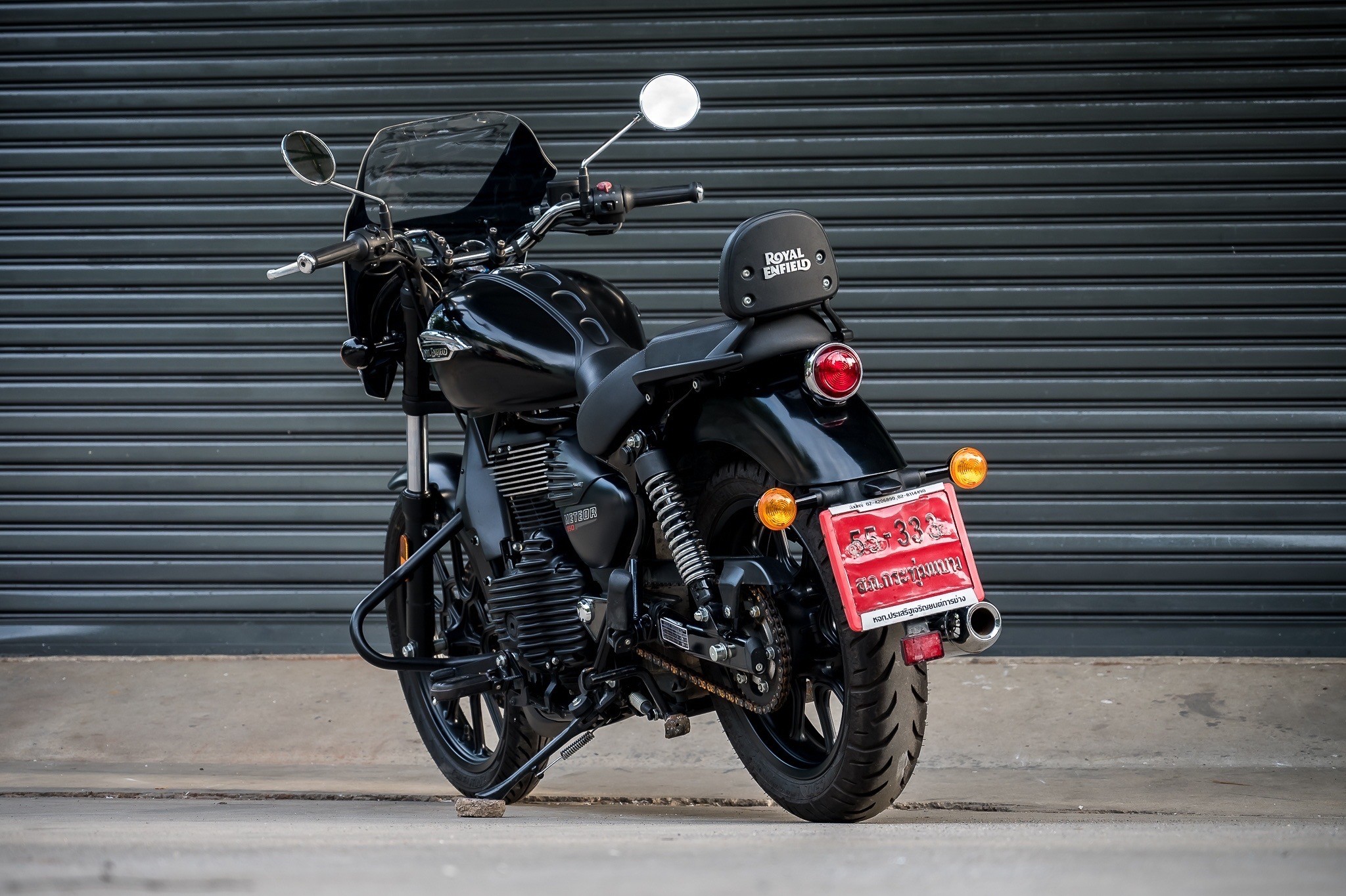 Royal Enfield METEOR 350 (เมธิออ 350) 1.หน้ากากโม่งใหญ่ 3990฿ 2.คาดกลางถัง 1950฿ 3.ครอบฝากระเป๋าข้าง 1990฿ 4.ครอบเครื่อง 2300฿ 5.แคชบาร์+อกไก่ 4700฿