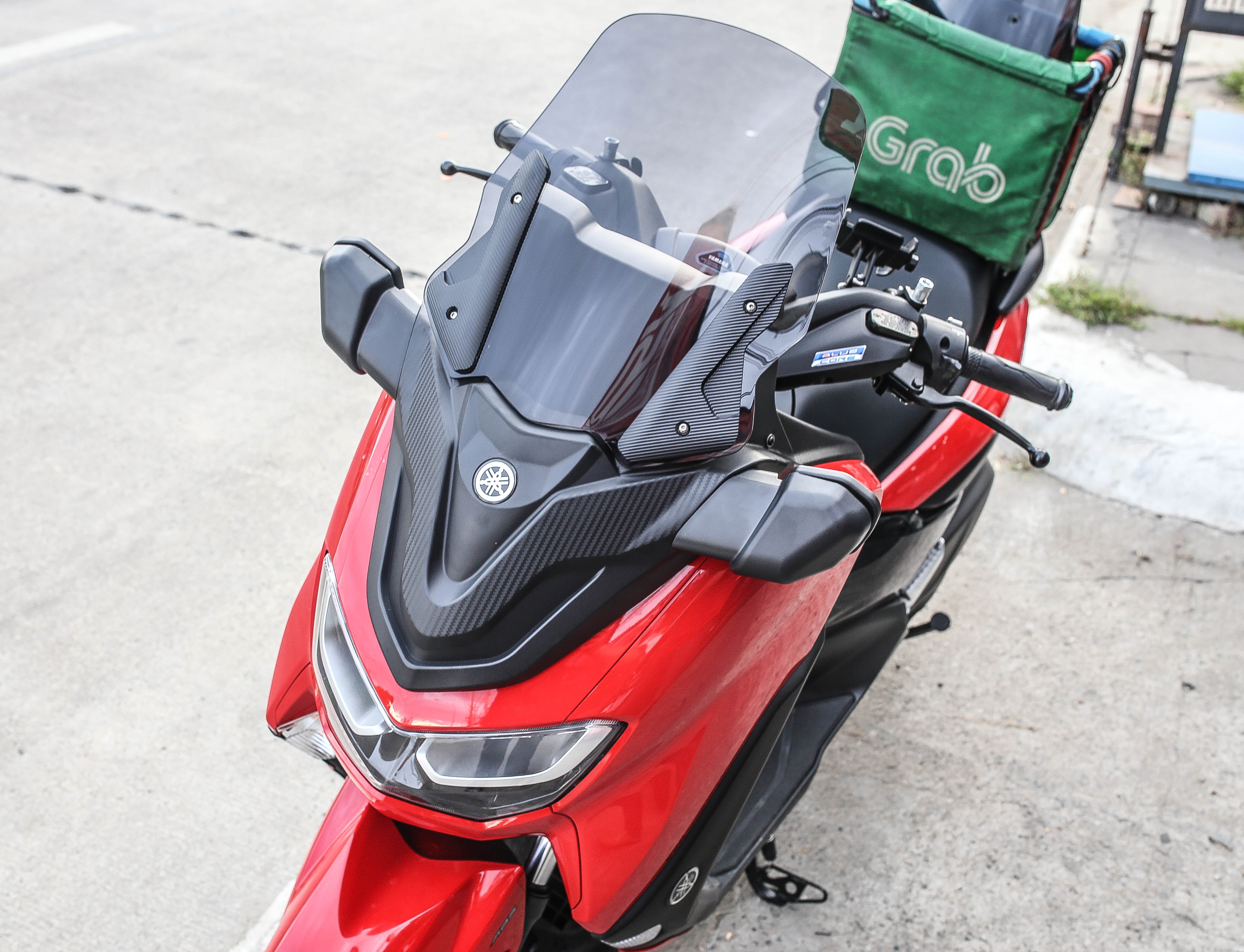 ชิวหน้าทรงสปอร์ต แบบมีกระจกมองข้างในตัว Yamaha nmax 2021 ถึง 2023 - 2,150/set - วัสดุพลาสติก ABS ฉีดขึ้นรูปพร้อมกระจกเงา - สำหรับรุ่น NMAX 2020-2023