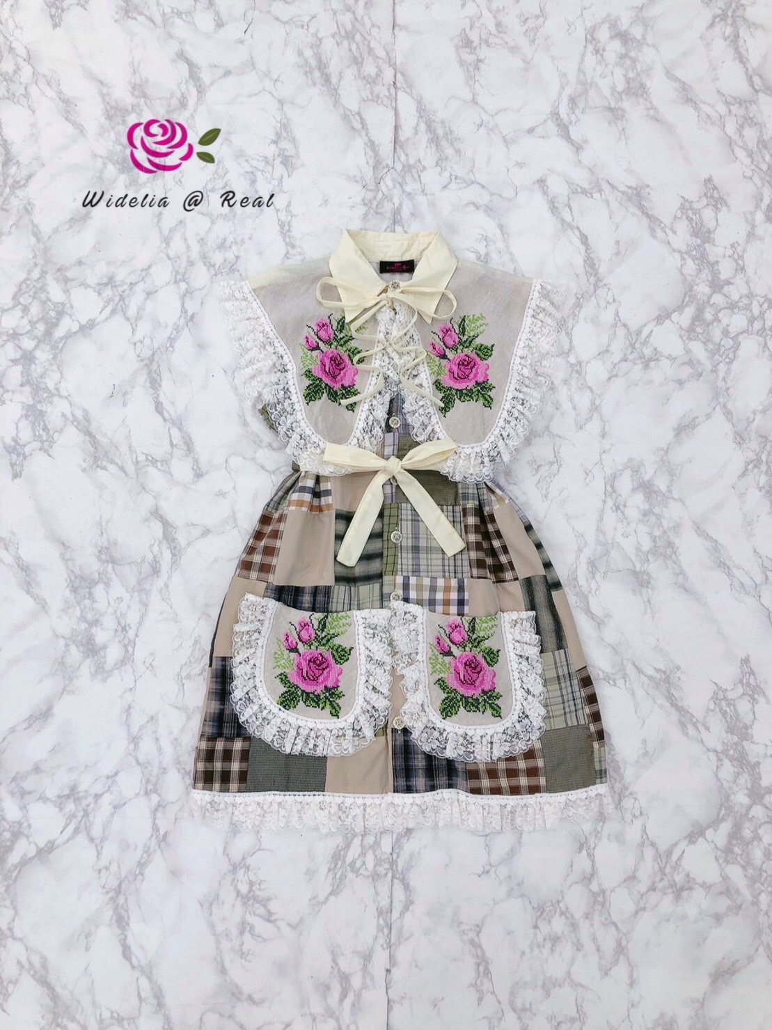 Vintage Dress เดรสแสนสวยสีเทาสวยมาก
