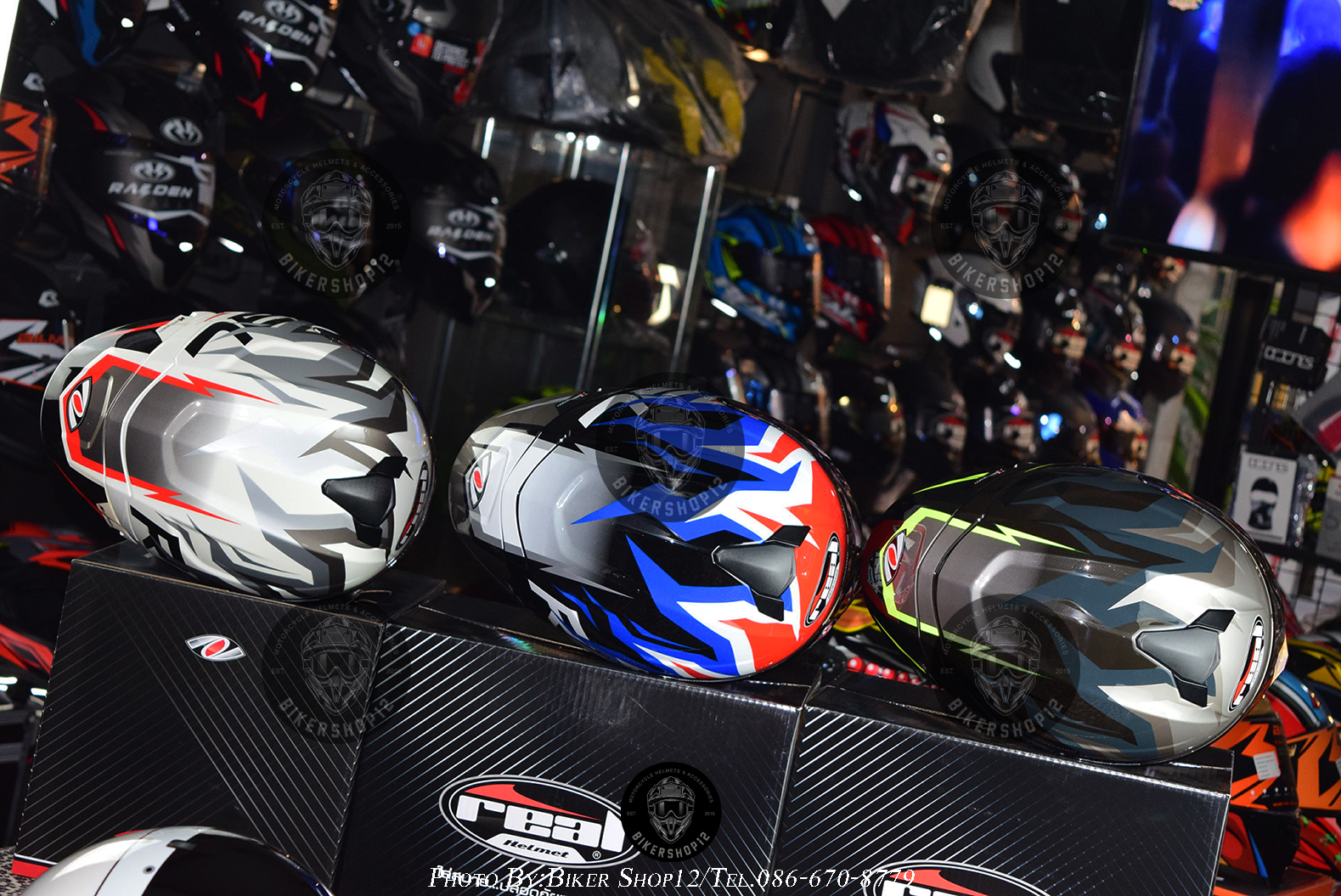 หมวกกันน็อค REAL รุ่น Falcon ลาย FIRE STORM สี ดำ-เทา