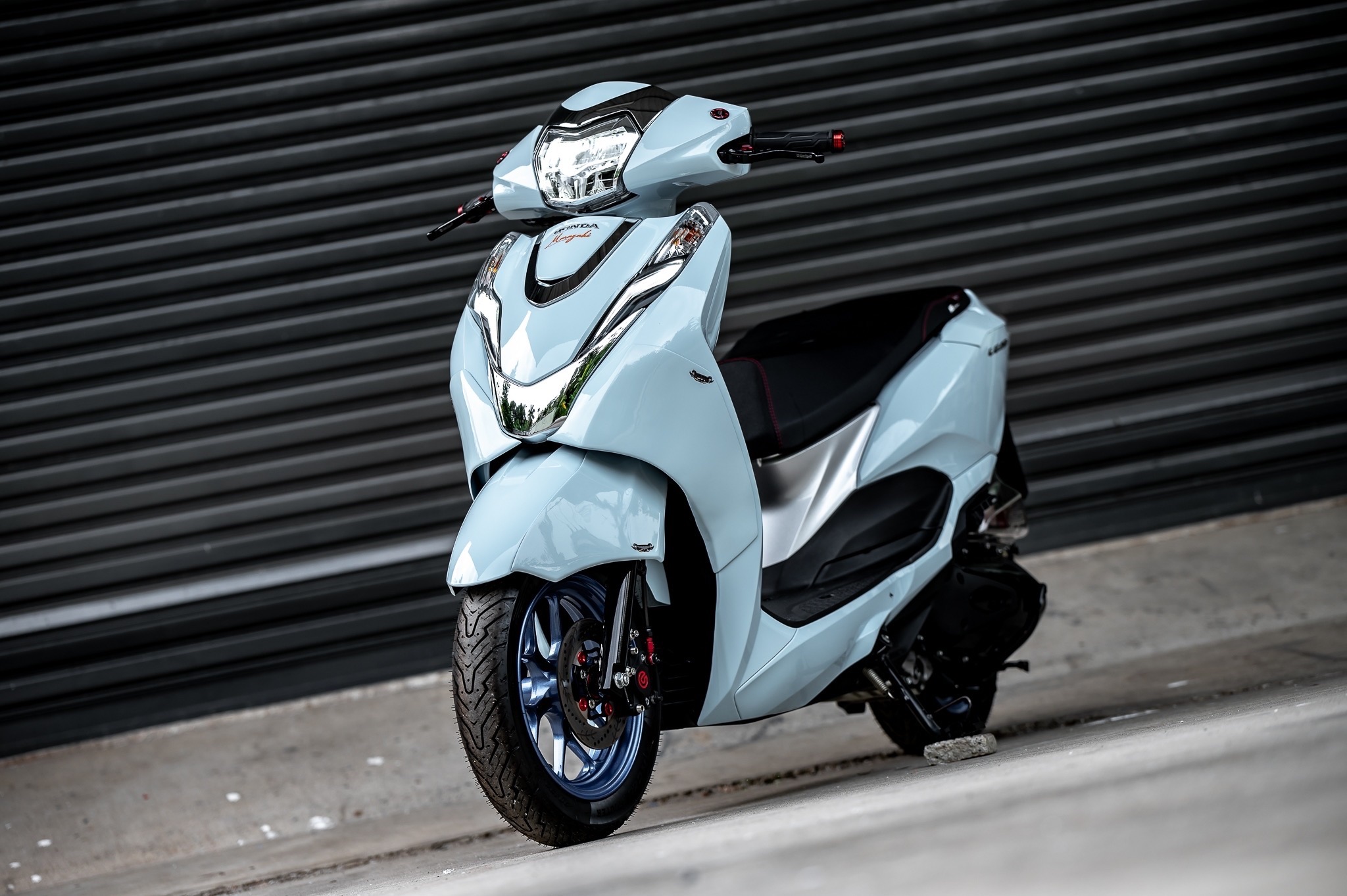 ปิดข้างบังโคลนหน้า Front fender cowl 1550฿( สีพื้นพร้อมพ่น ) 1850฿ ( สีขาว , สีดำ