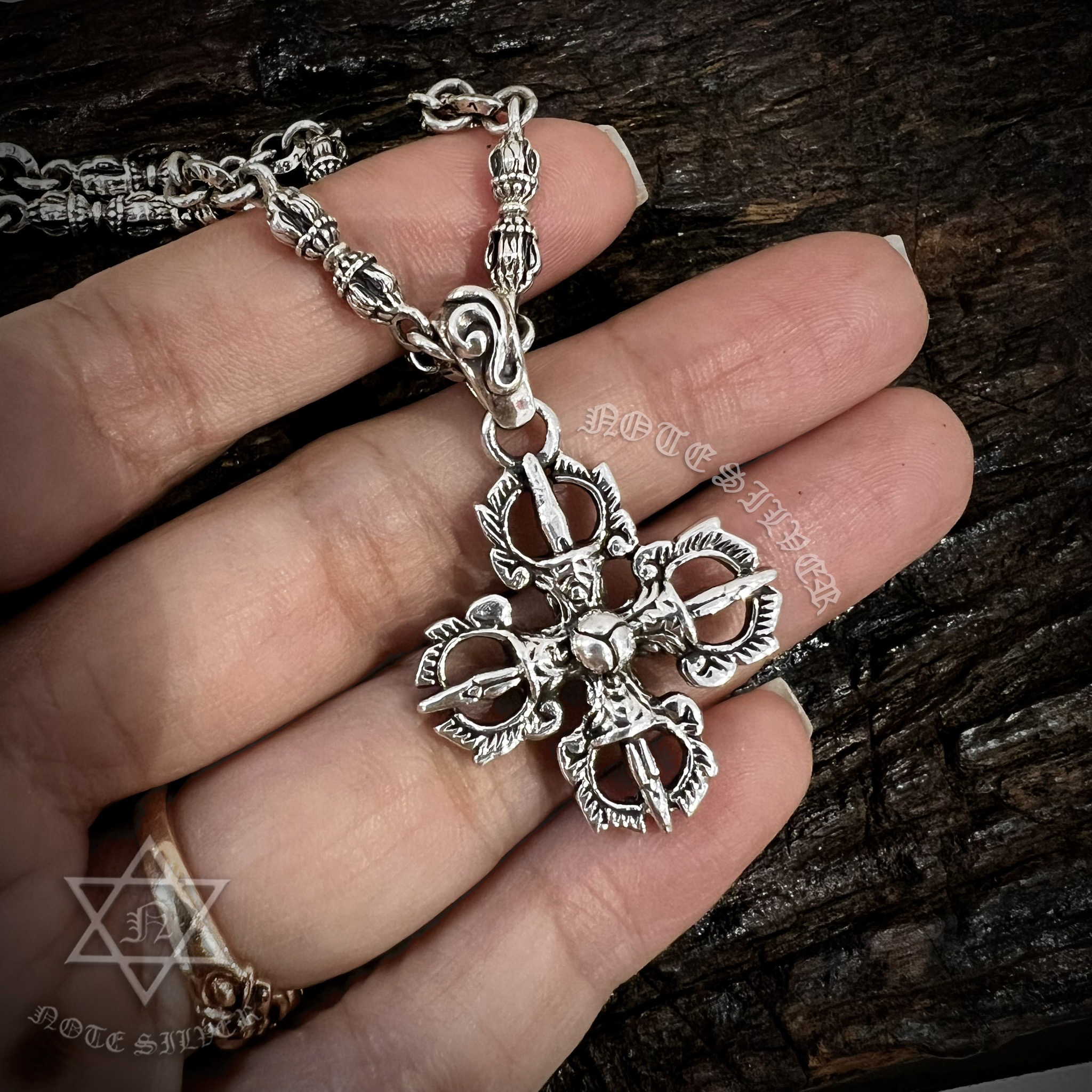 จี้เงินแท้ วัชระสี่ทิศ มีอำนาจ ปัดเป่าสิ่งอัปมงคล Sterling Silver 925 NSPD2356