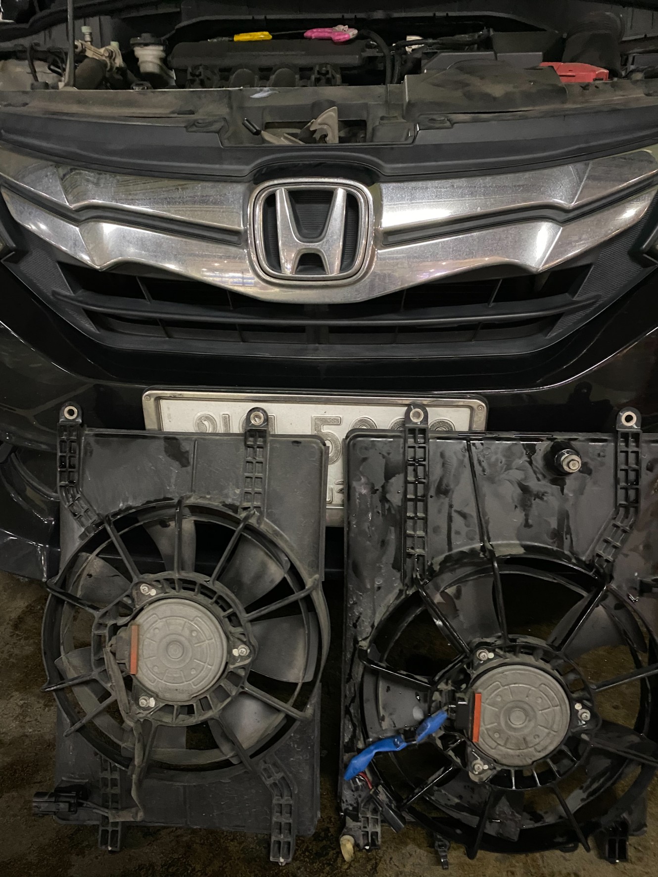 งานติดตั้งหม้อน้ำรถยนต์นอกสถานที่่