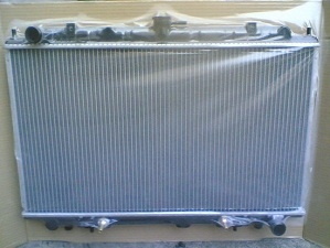 หม้อน้ำรถยนต์ Nissan Cefiro A32