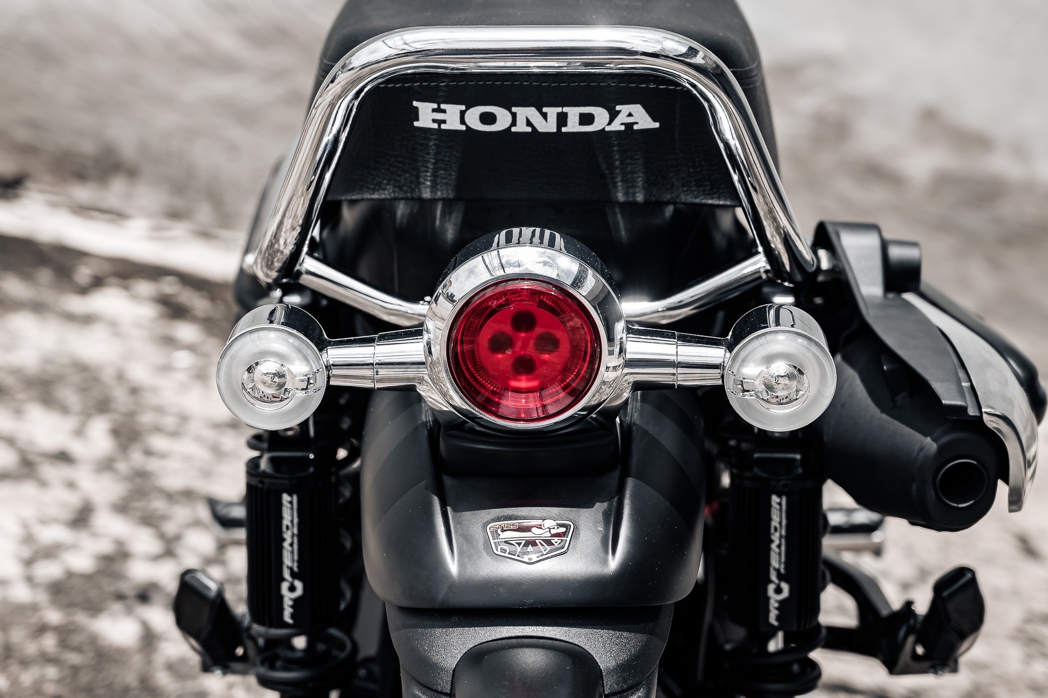 DAX 125 หมาดำ