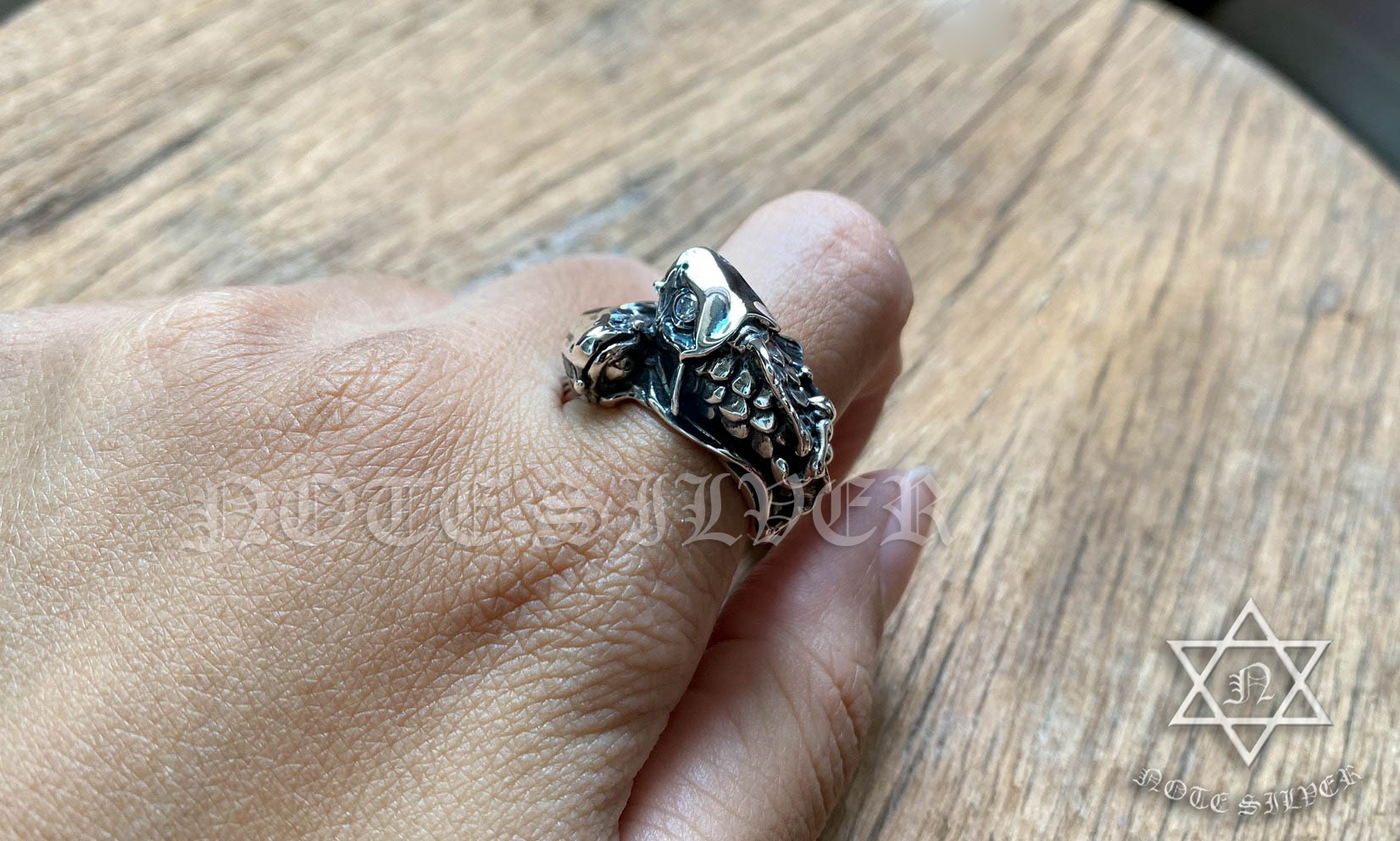 แหวนเงินแท้ ทรงปลาคาร์ฟคู่ ฝังตาเพชร Sterling Silver 925 NSRG1819