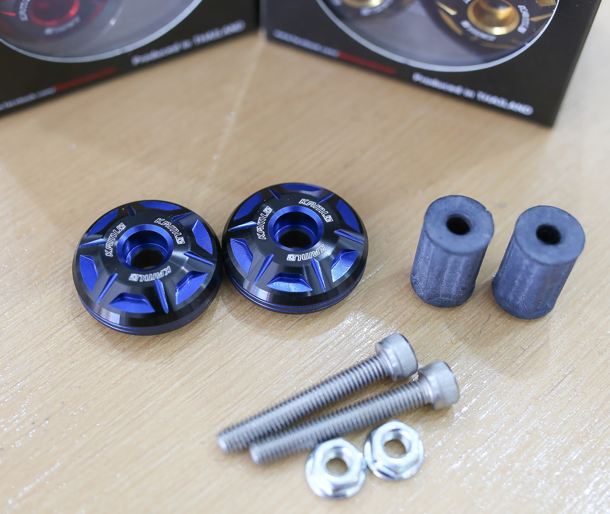 ปลายแฮนด์ KAMUI 2-Tone ใส่ได้ทุกรุ่น ราคา650