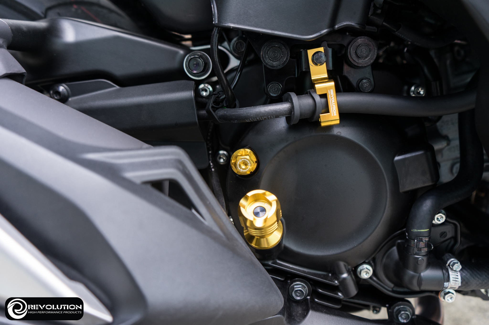 น็อตปิดจานไฟ REVOLUTION ADV-350/FORZA-350/300 NEW