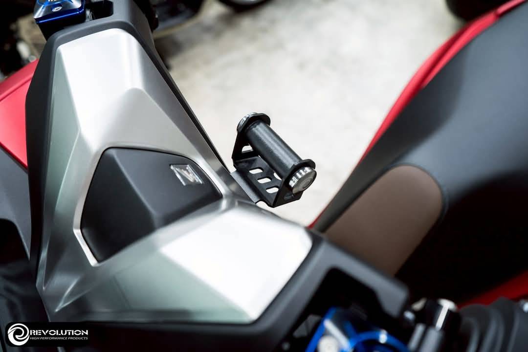 ขาจับมือถือยึดใต้ฝาครอบแฮนด์ 2D REVOLUTION PCX160 2025 พร้อมตะขอเกี่ยว ราคา790