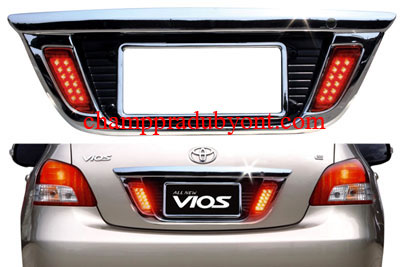 กรอบป้ายทะเบียนโครเมี่ยมมีไฟ TOYOTA VIOS 07-12 FITT